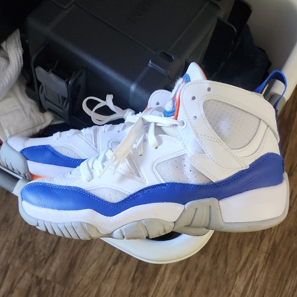 Jordan Jumpman Two Trey